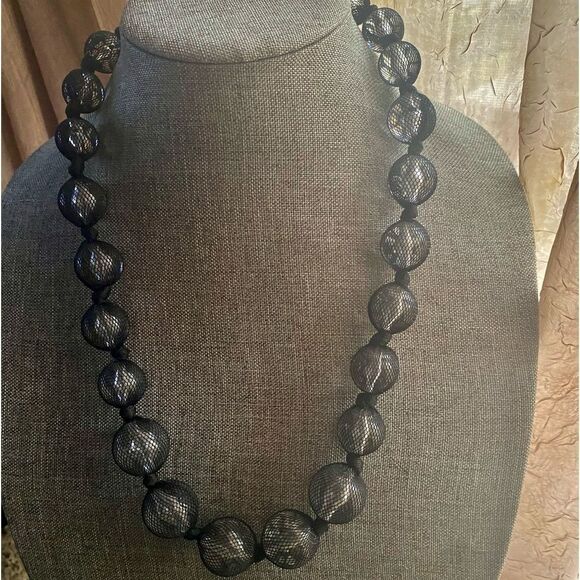 Black Fishnet Lucite Bead Necklace - Picture 1 of 3